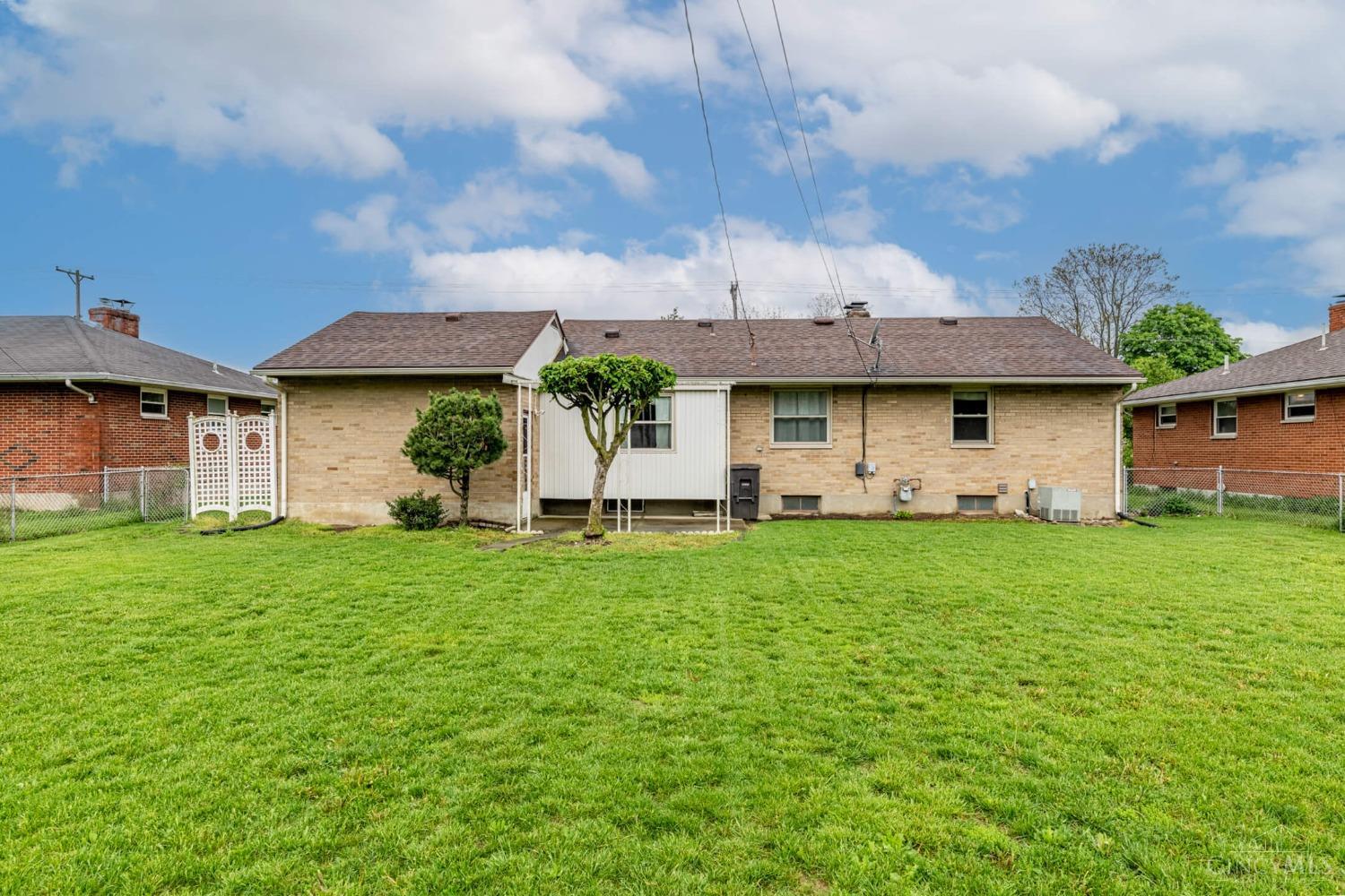 West Carrollton, Ohio 45449, United States, 3 Bedrooms Bedrooms, ,1 BathroomBathrooms,Residential,Pending,124025