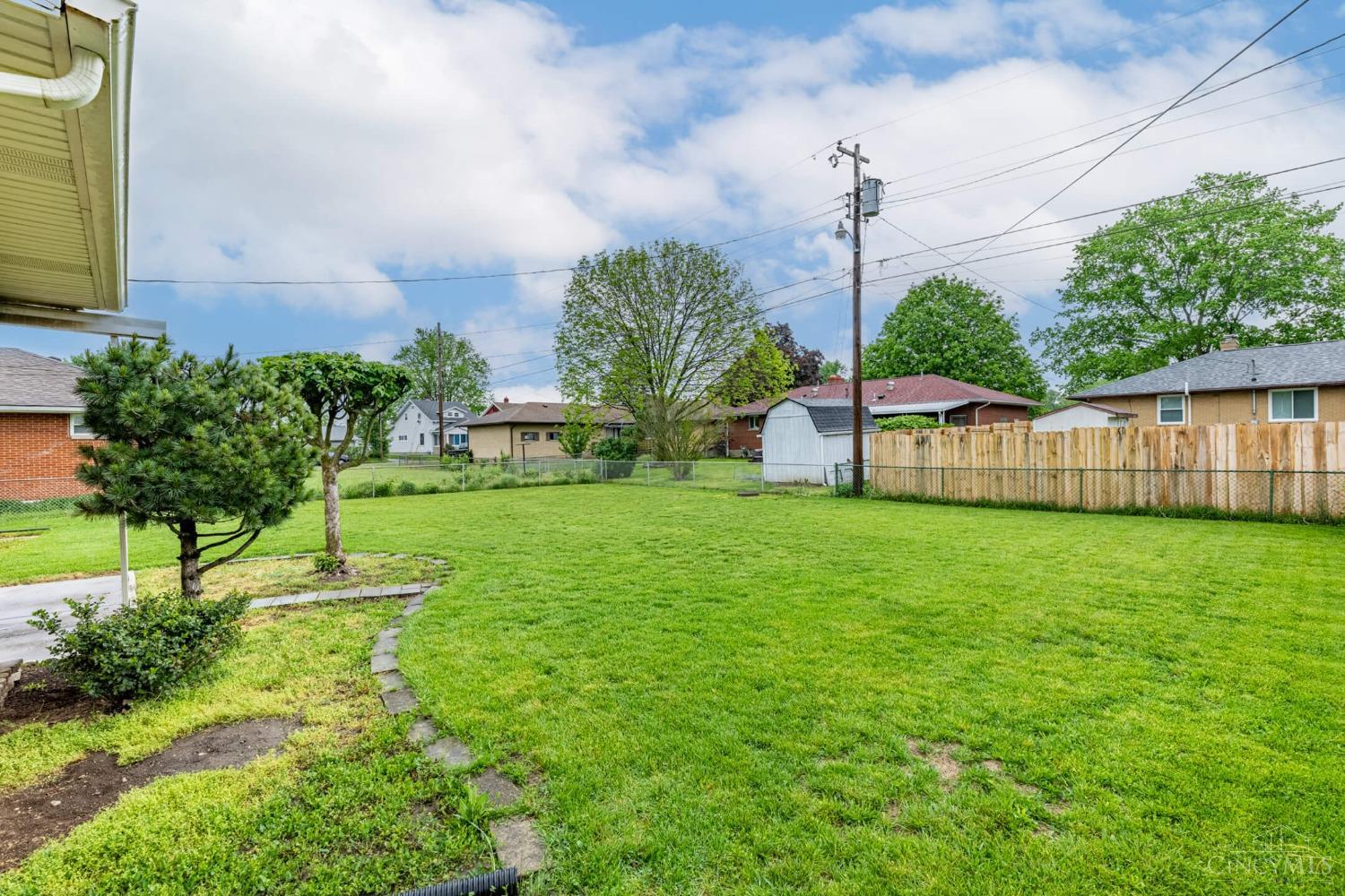 West Carrollton, Ohio 45449, United States, 3 Bedrooms Bedrooms, ,1 BathroomBathrooms,Residential,Pending,124025