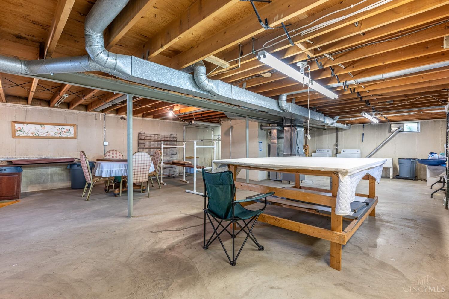 West Carrollton, Ohio 45449, United States, 3 Bedrooms Bedrooms, ,1 BathroomBathrooms,Residential,Pending,124025