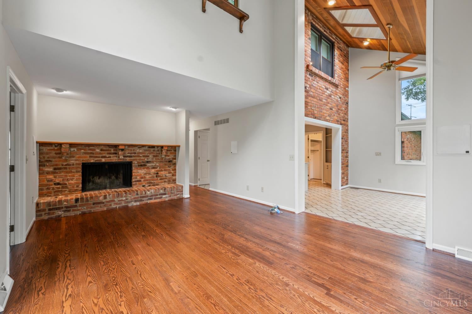 7044 Driftwood Lane