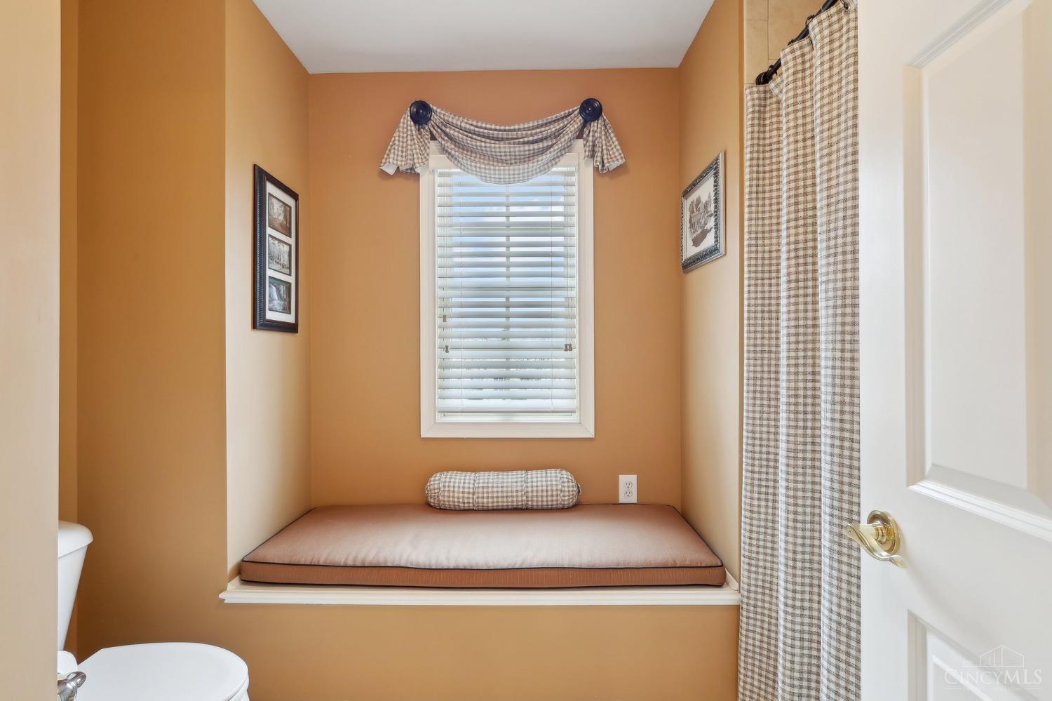 4381 Dorchester Court, West Chester, Ohio image 35