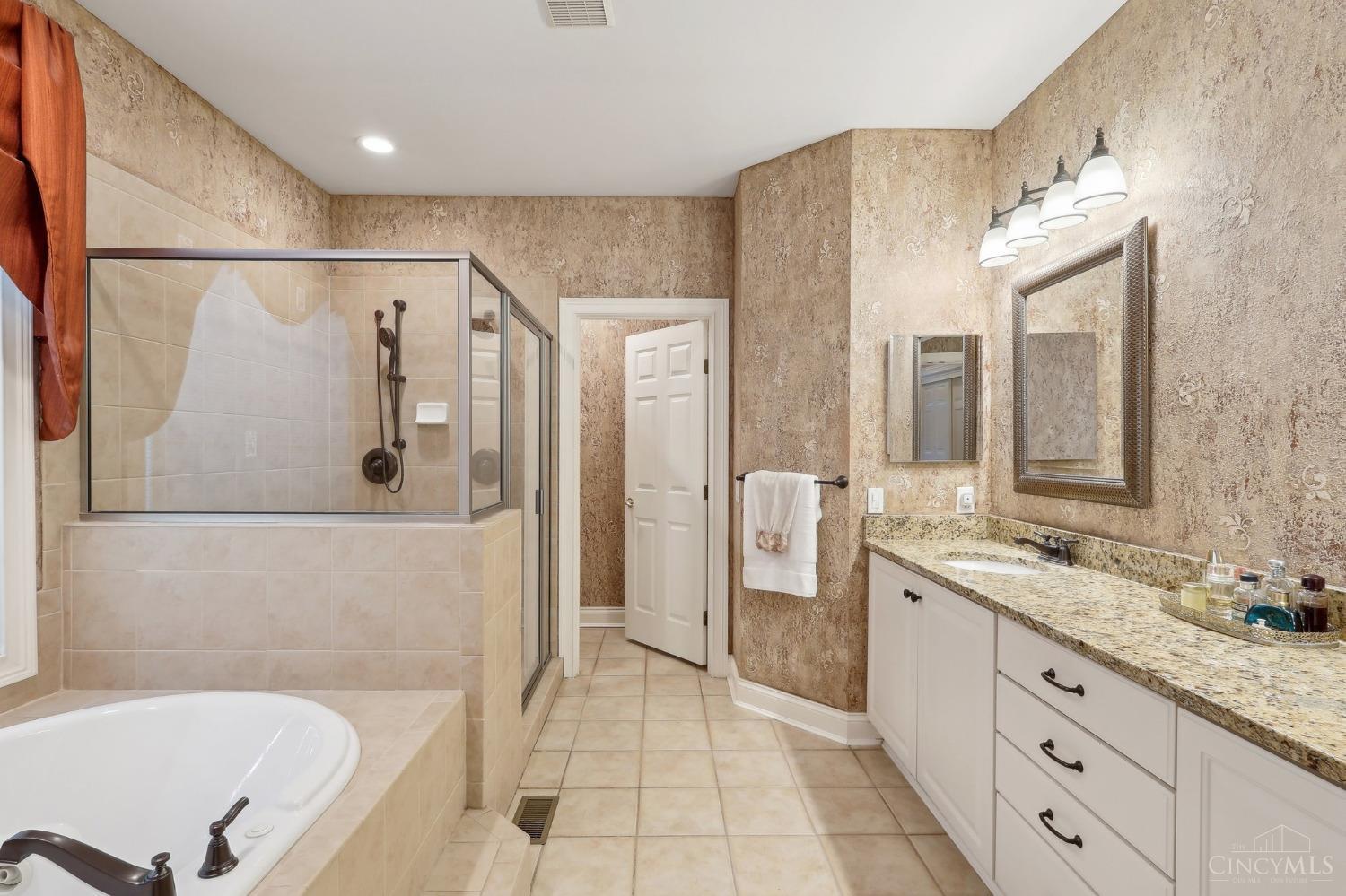 4381 Dorchester Court, West Chester, Ohio image 26