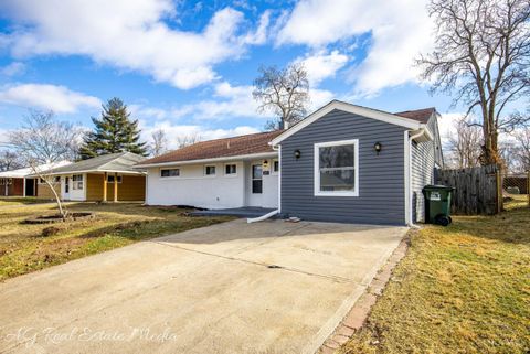 Photo of 1285 Landis Lane, Cincinnati, OH 45231 (MLS # 1866534)