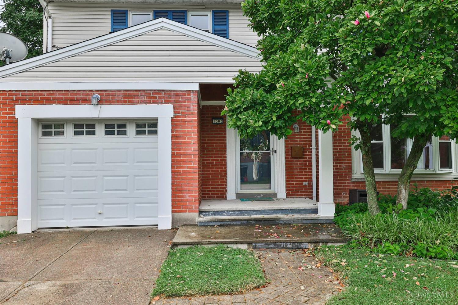1303 Moonkist Court