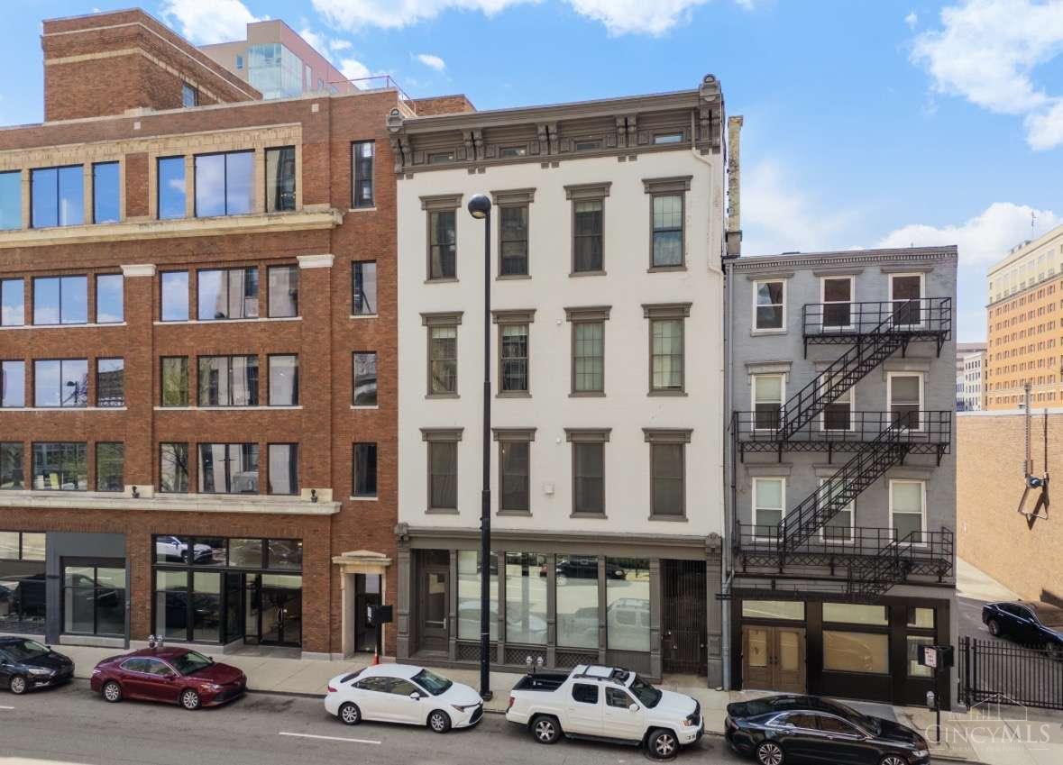 813 Broadway Street 204