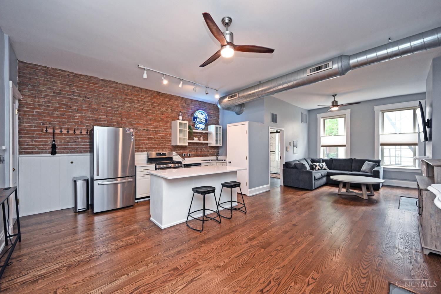 1410 Main Street 2C