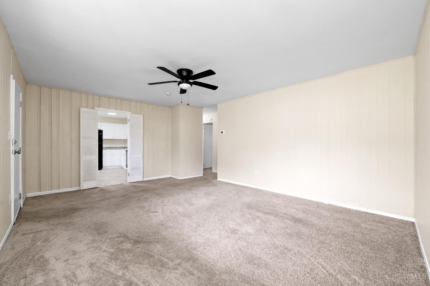 2409 Schon Drive, Colerain Twp, Ohio image 4