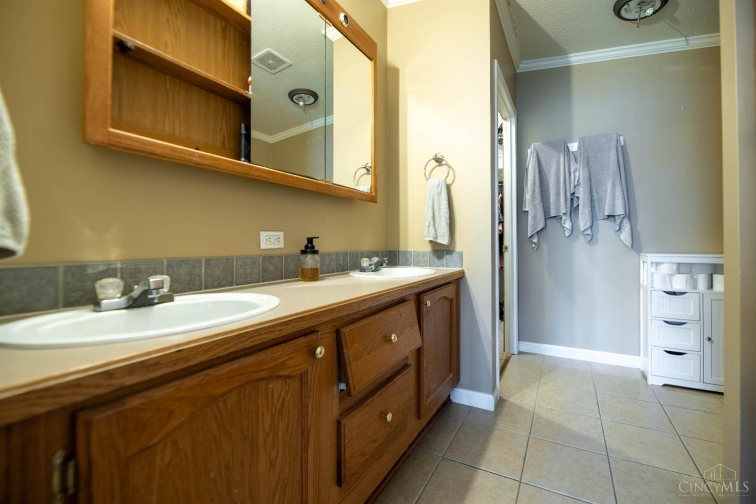 1552 Maryan Avenue, Batavia Twp, Ohio image 11