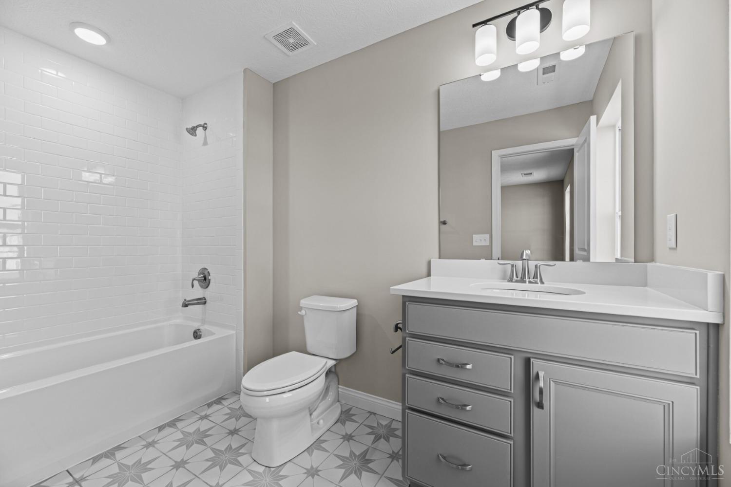 8245 Jade Court #131, West Chester, Ohio image 24