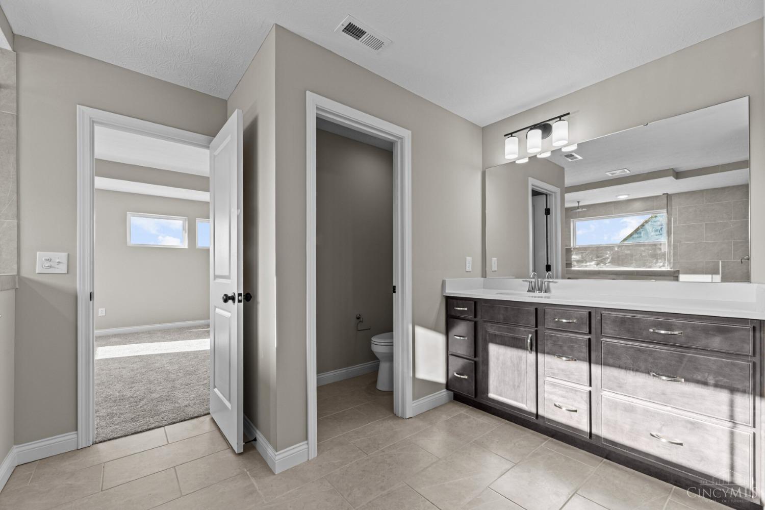8245 Jade Court #131, West Chester, Ohio image 33