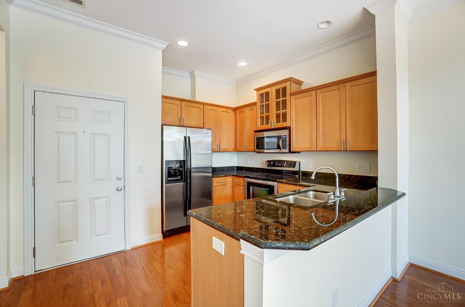 252 Stetson Street 303