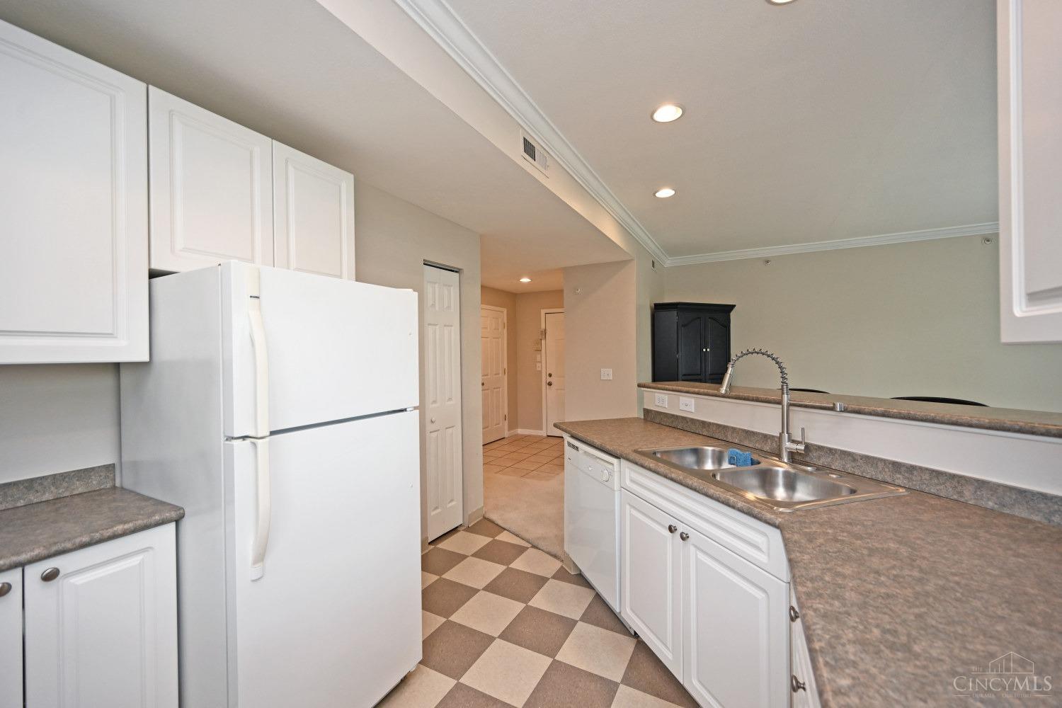 2822 Eden Avenue #4B, Cincinnati, Ohio image 12