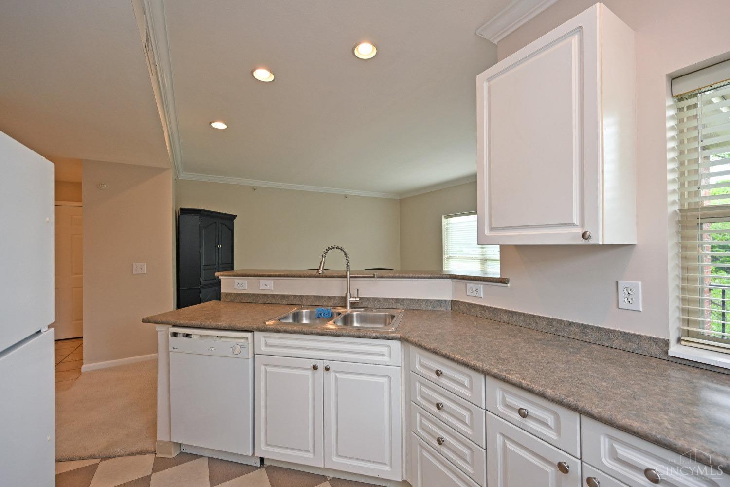 2822 Eden Avenue #4B, Cincinnati, Ohio image 14
