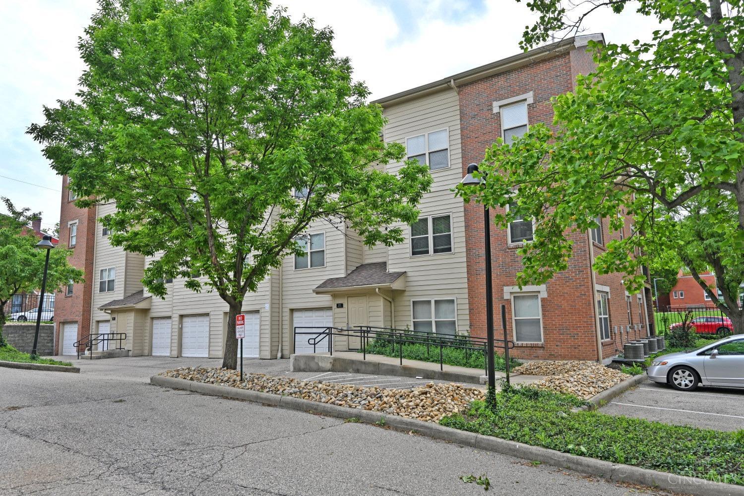 2822 Eden Avenue 4B