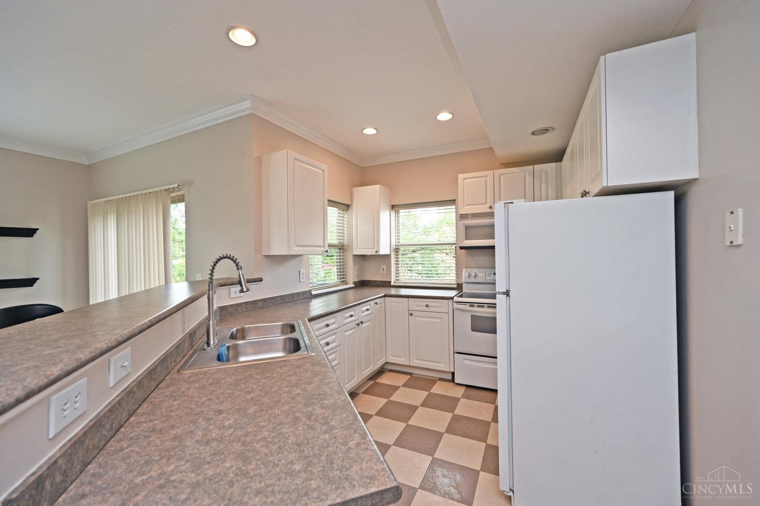 2822 Eden Avenue #4B, Cincinnati, Ohio image 13