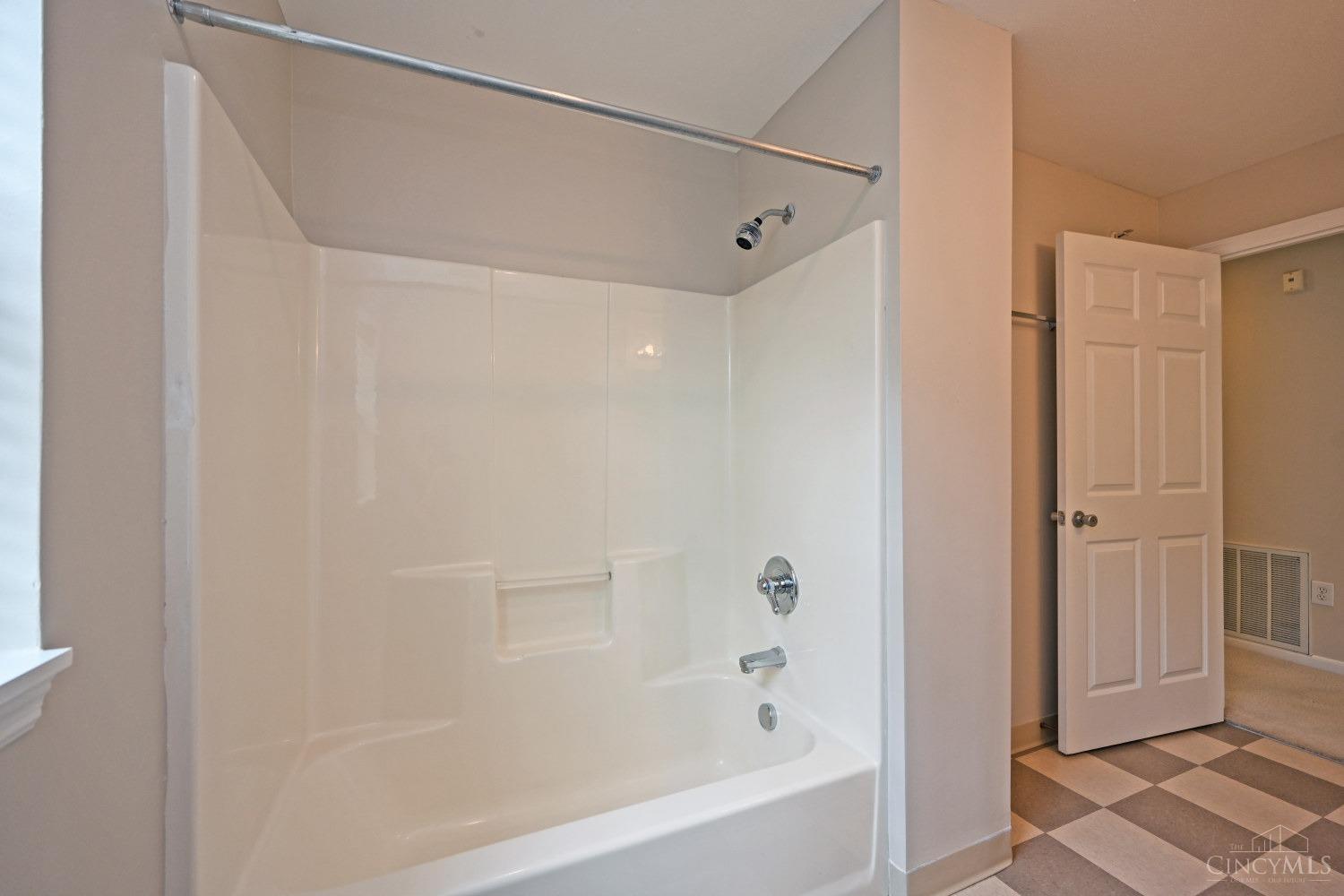 2822 Eden Avenue #4B, Cincinnati, Ohio image 29