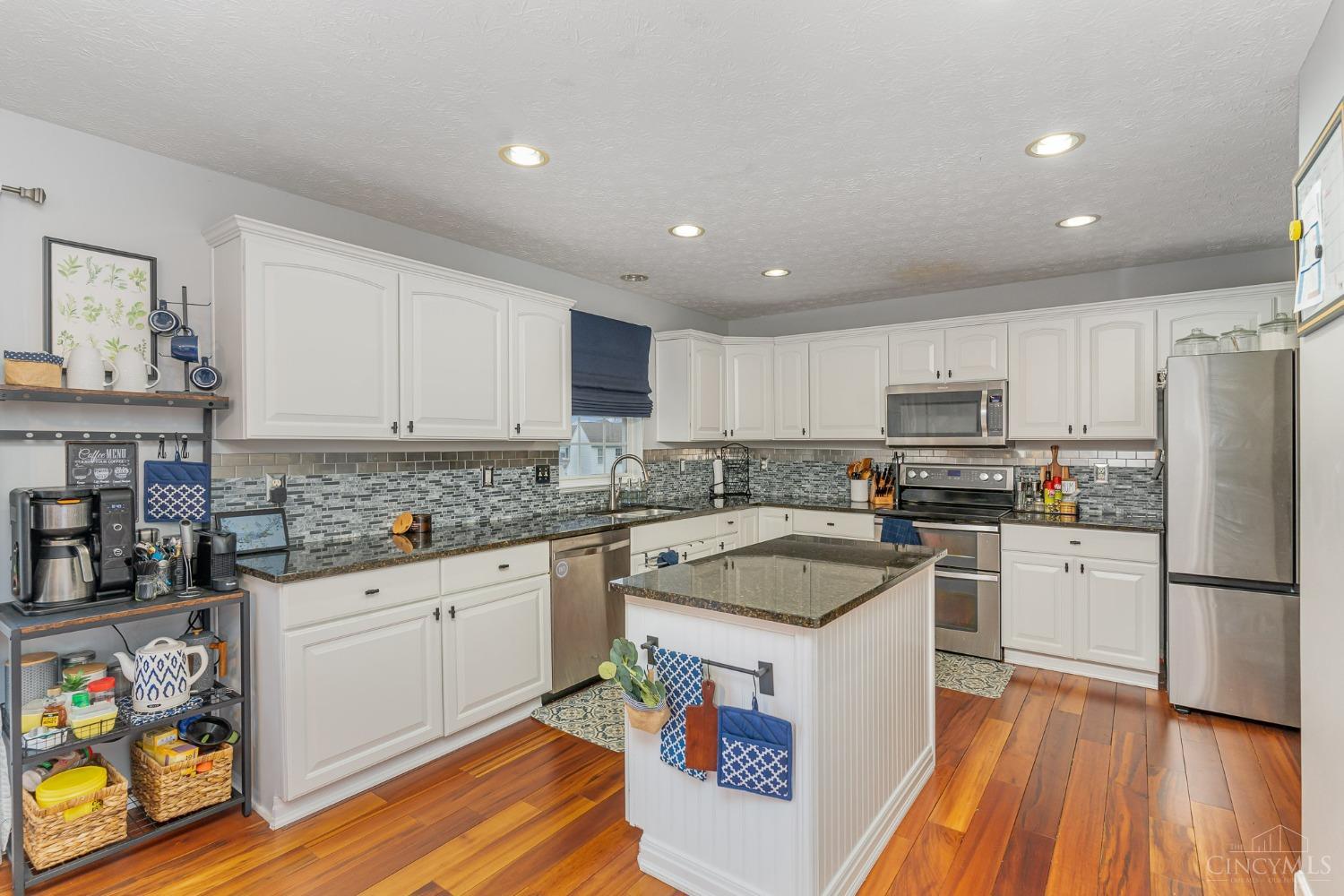 120 Easton Manor Drive, Monroe, Ohio image 8