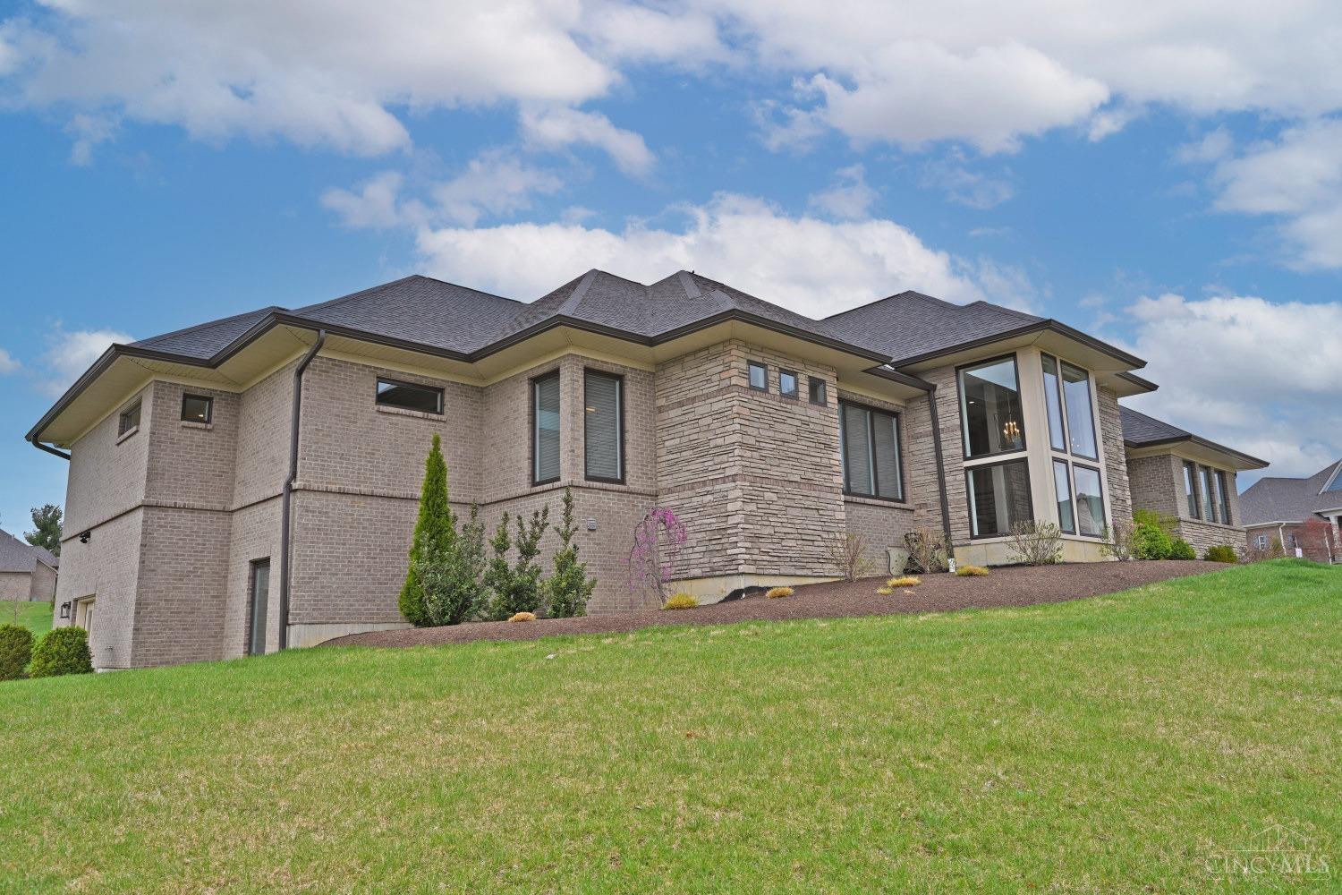 9927 Sean James Court, West Chester, Ohio image 2