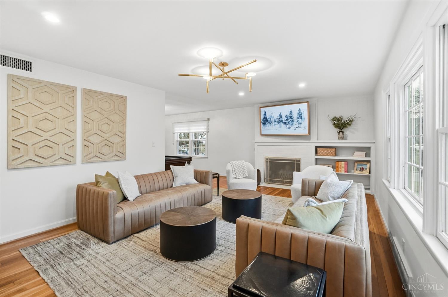 6966 Miami Bluff Drive