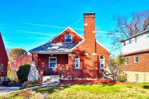 Photo of 3124 Veazey Avenue, Cincinnati, OH 45238 (MLS # 1861727)