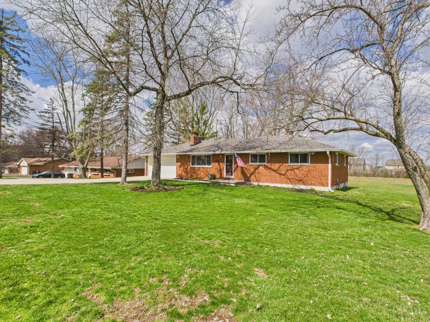 Clearcreek Twp., Ohio 45458, United States, 3 Bedrooms Bedrooms, ,1 BathroomBathrooms,Residential,Pending,97987