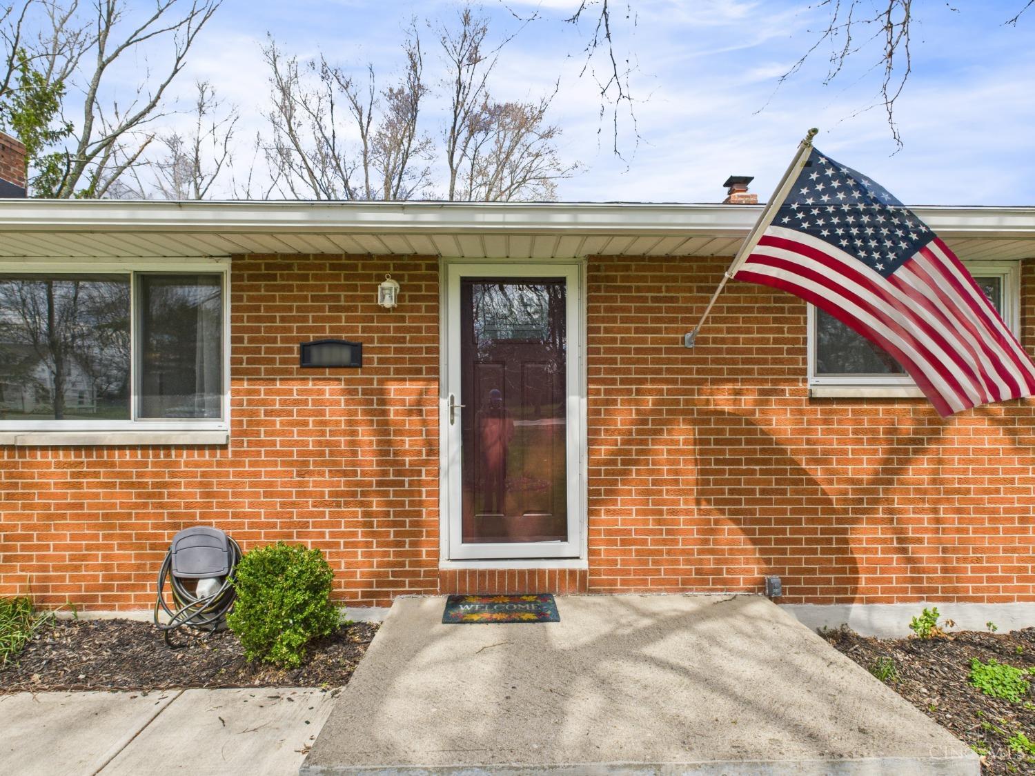 Clearcreek Twp., Ohio 45458, United States, 3 Bedrooms Bedrooms, ,1 BathroomBathrooms,Residential,Pending,97987