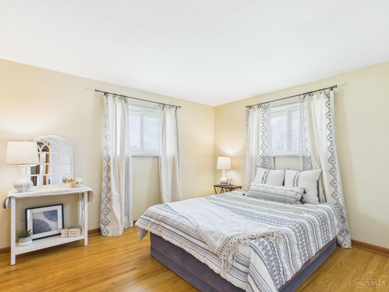 Clearcreek Twp., Ohio 45458, United States, 3 Bedrooms Bedrooms, ,1 BathroomBathrooms,Residential,Pending,97987