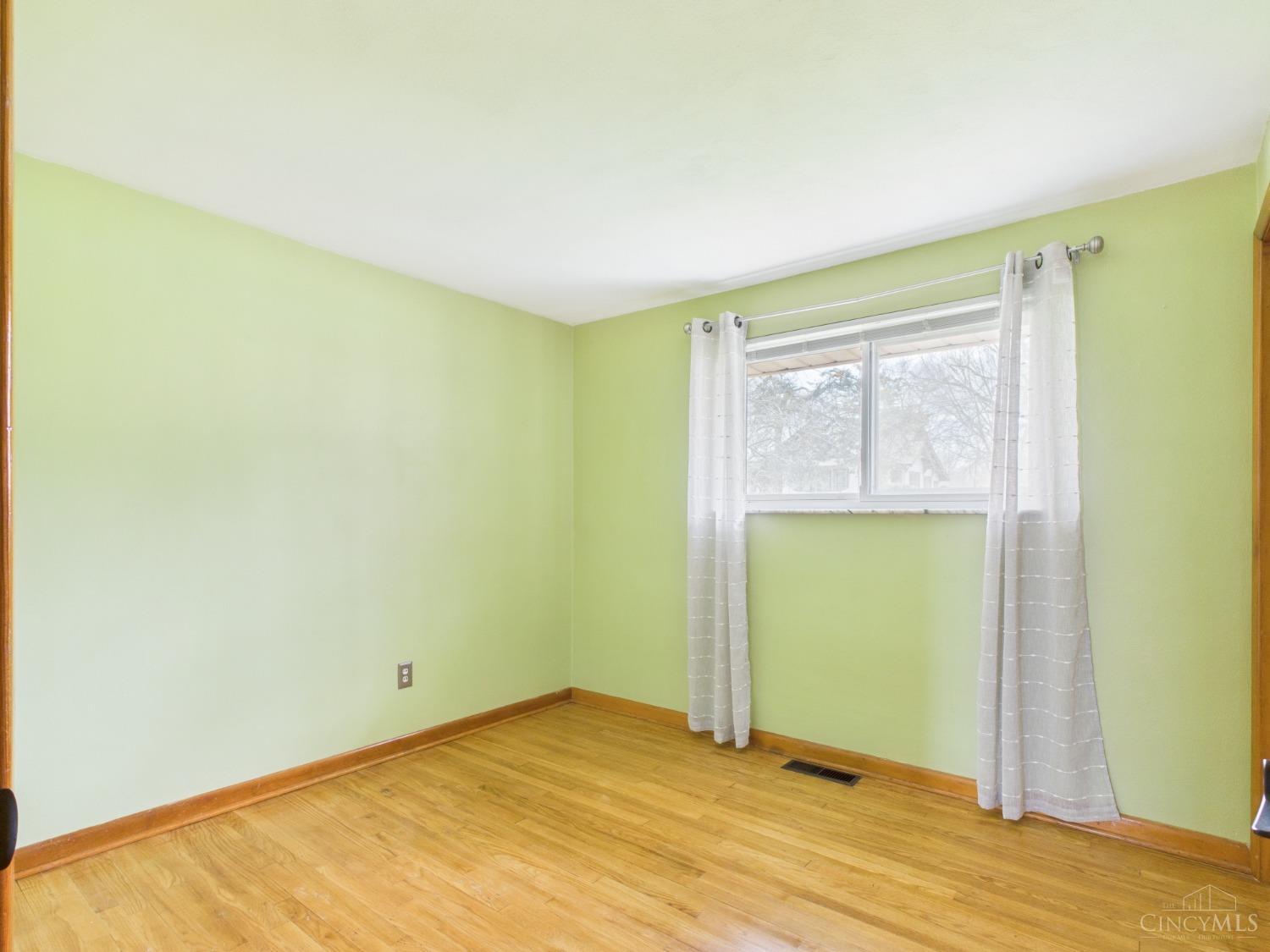 Clearcreek Twp., Ohio 45458, United States, 3 Bedrooms Bedrooms, ,1 BathroomBathrooms,Residential,Pending,97987