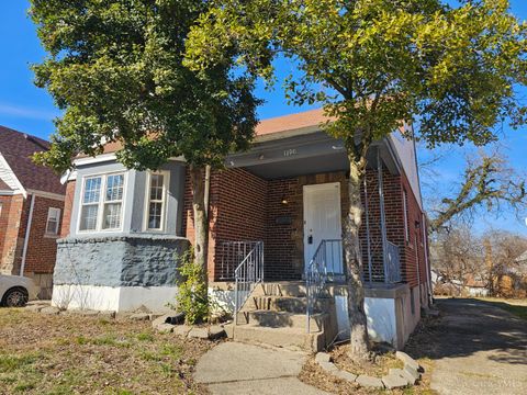 Photo of 1190 West Way, Cincinnati, OH 45224 (MLS # 1869913)