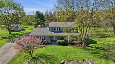 Photo of 1785 Sunny Acres Drive, Ohio Township, OH 45102 (MLS # 1874674)