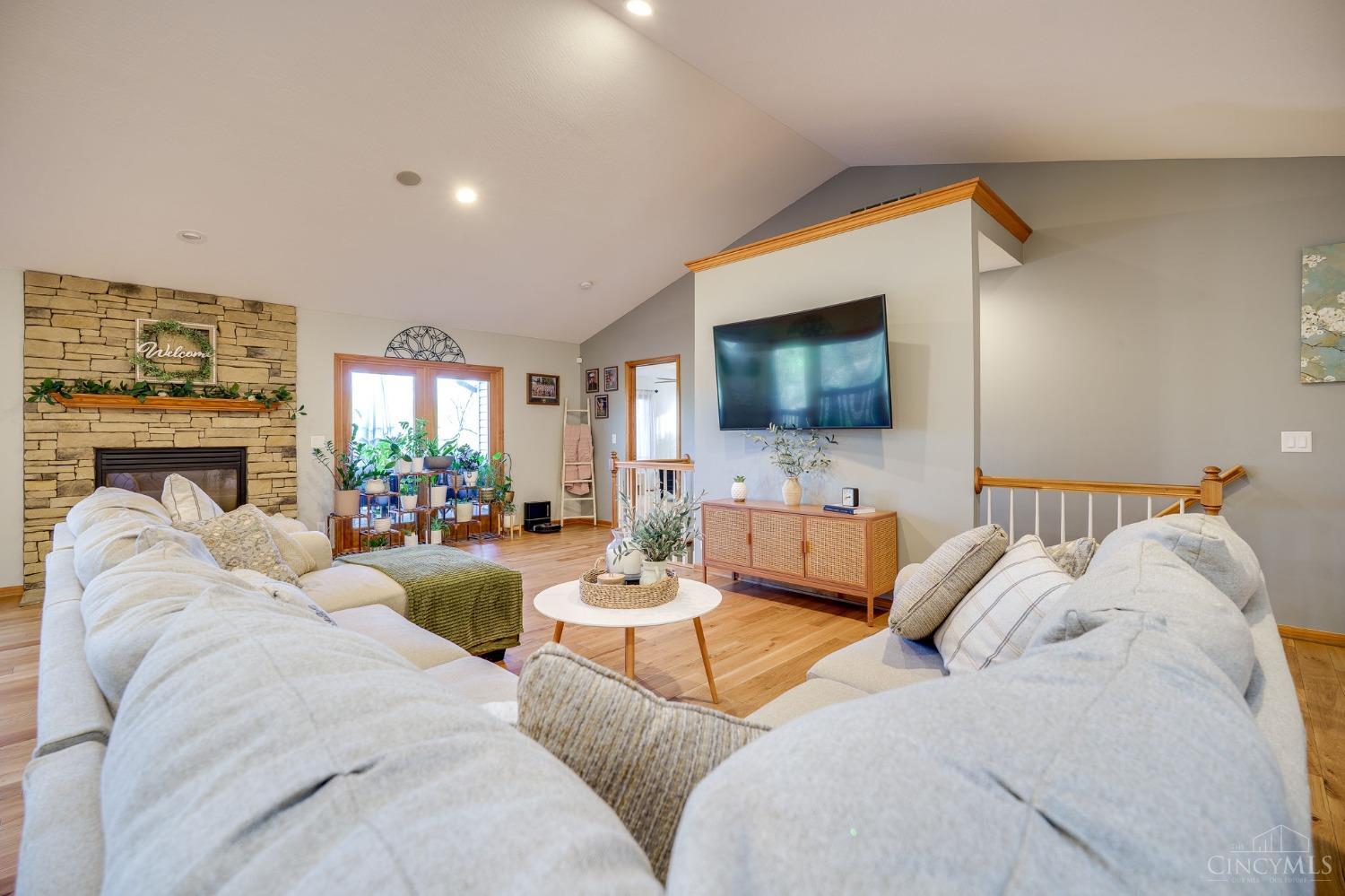 950 Ridgefield Road, Hamilton, Ohio image 3