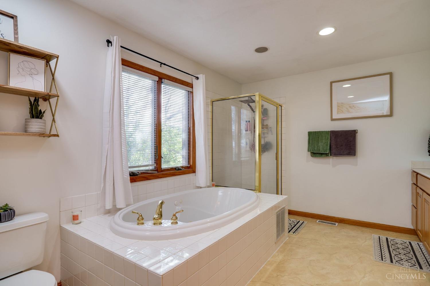 950 Ridgefield Road, Hamilton, Ohio image 16