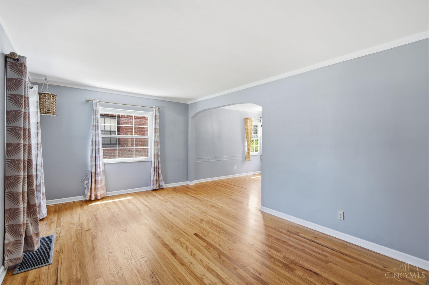 939 Winsray Court