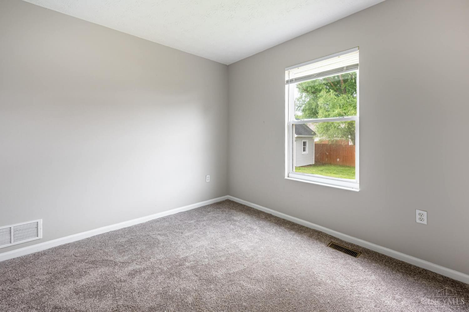 915 Kreider Court, Trenton, Ohio image 10