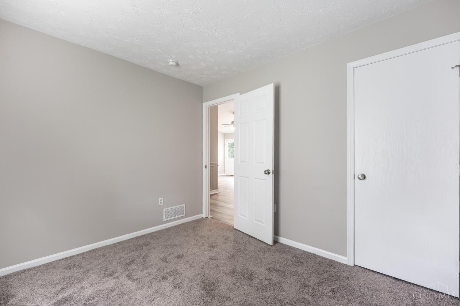 915 Kreider Court, Trenton, Ohio image 14