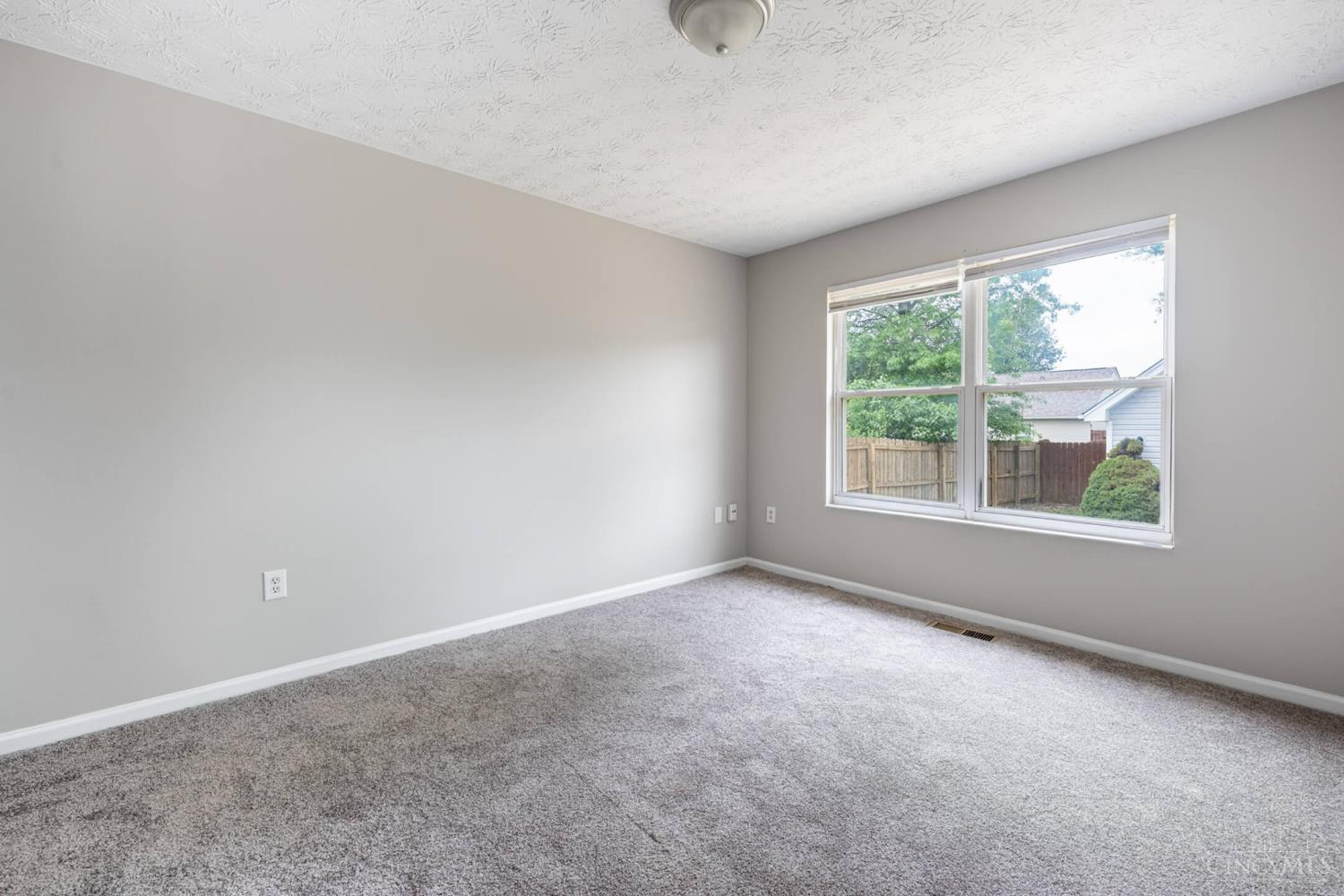 915 Kreider Court, Trenton, Ohio image 16