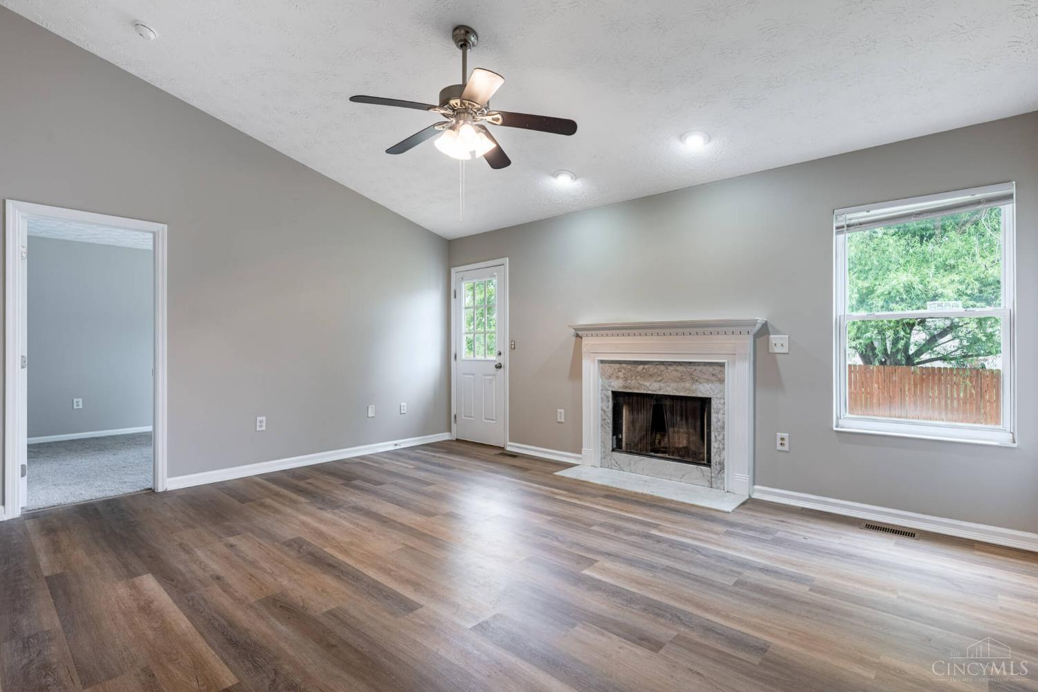 915 Kreider Court, Trenton, Ohio image 3