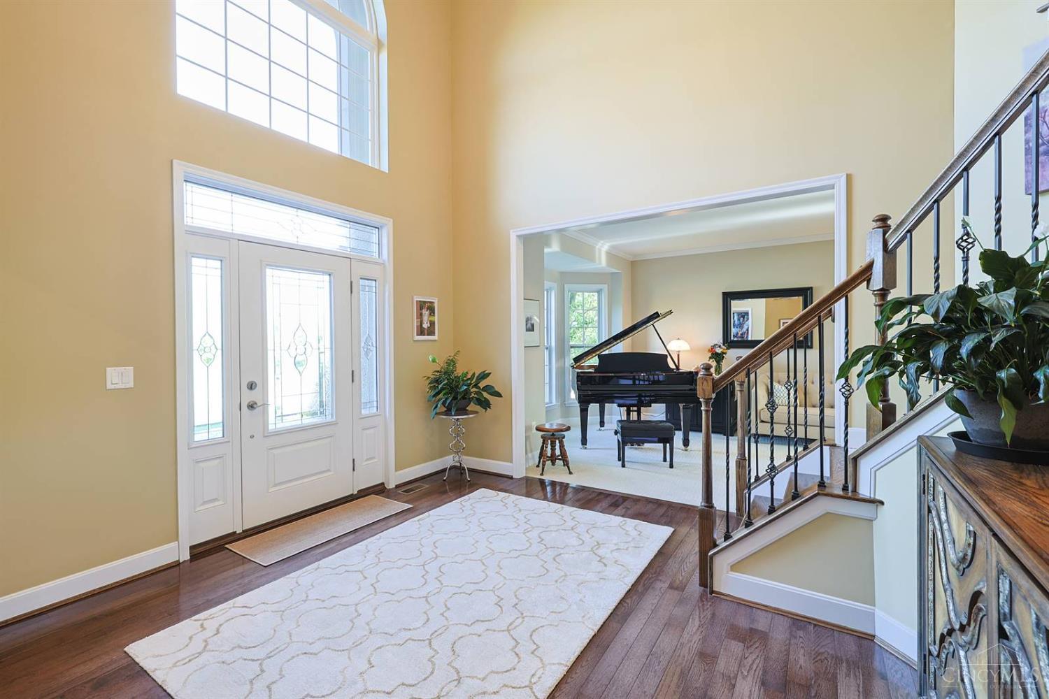 3328 Riverside Drive