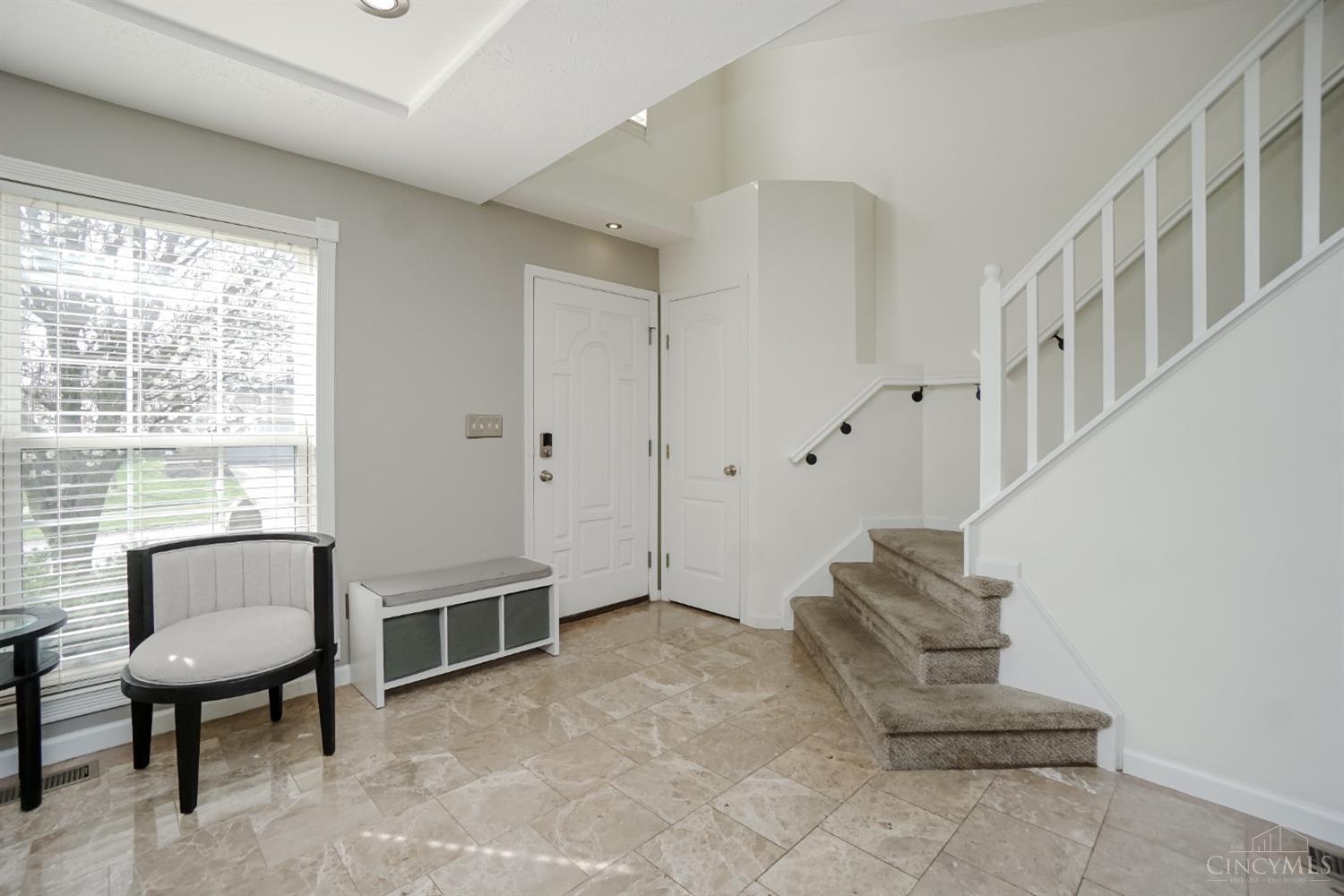 7700 Mourning Dove Lane, Hamilton, Ohio image 2