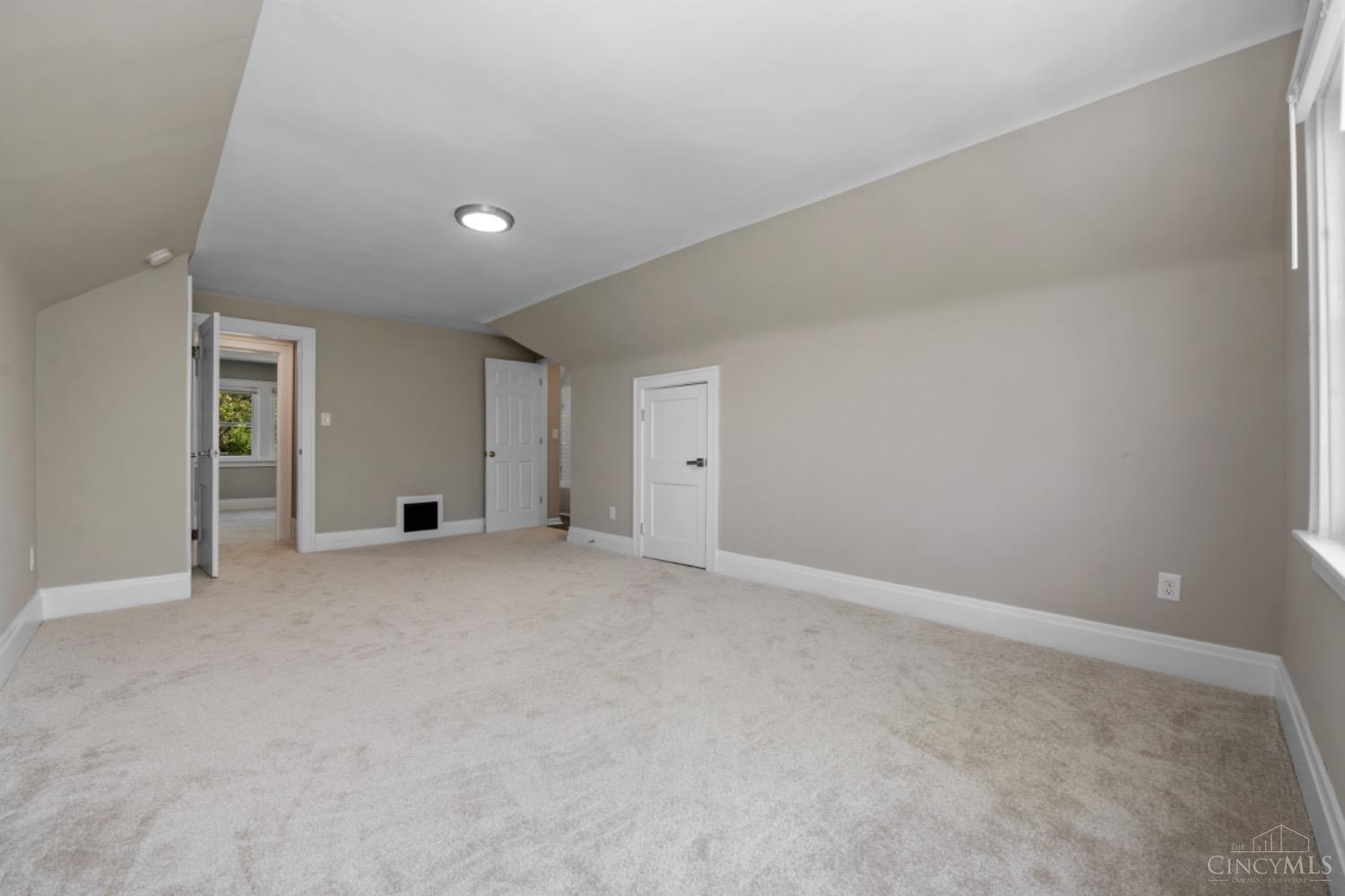 4550 Clearview Avenue, Cincinnati, Ohio image 16
