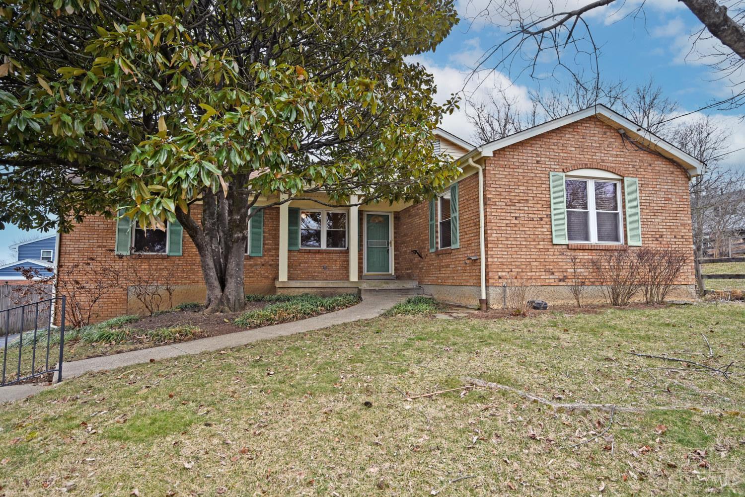 2140 Trailwood Drive