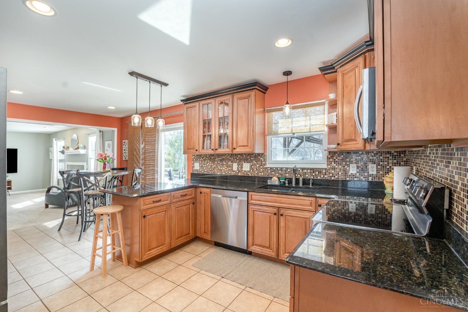 8230 Springleaf Lake Drive, Colerain Twp, Ohio image 10