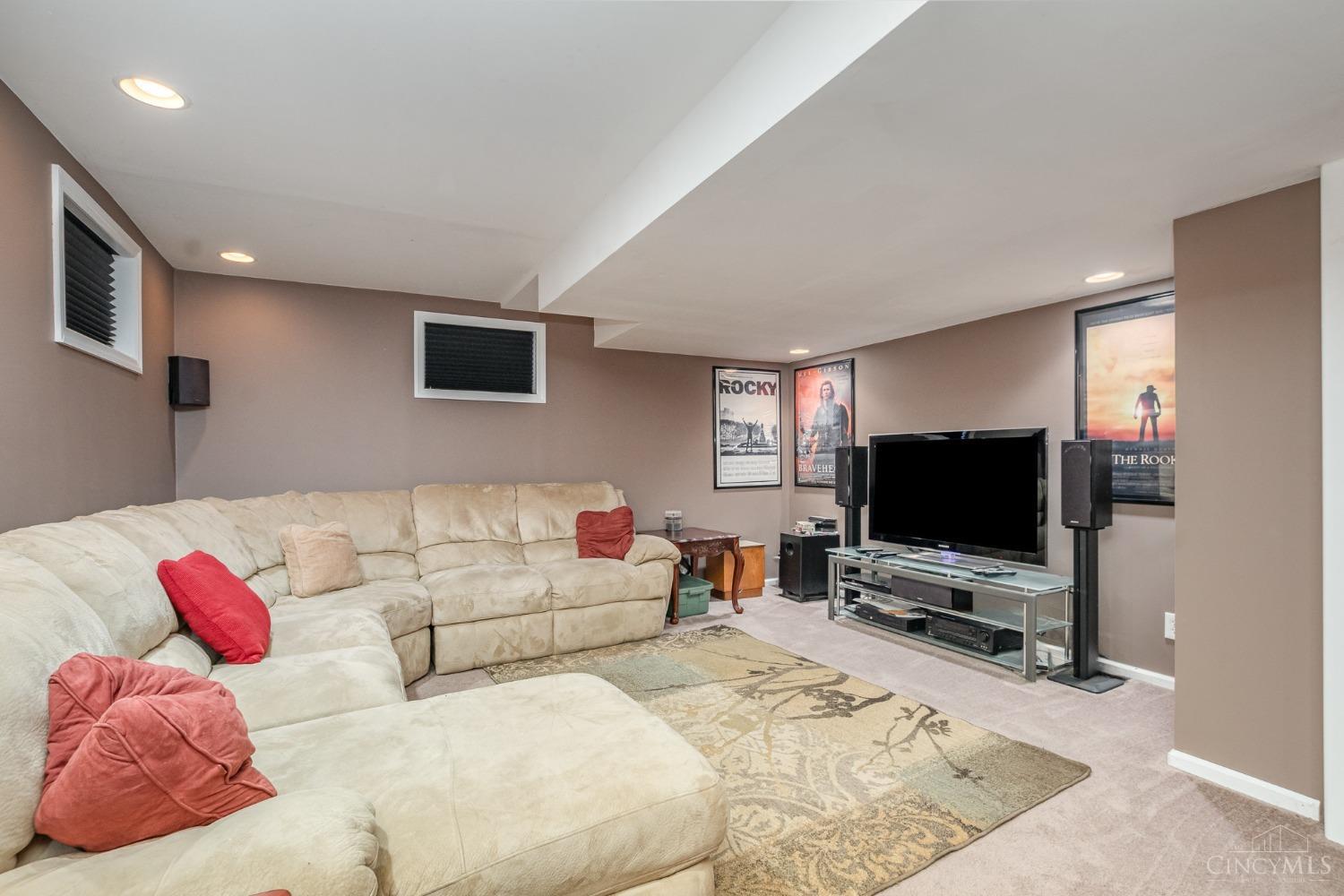 8230 Springleaf Lake Drive, Colerain Twp, Ohio image 23