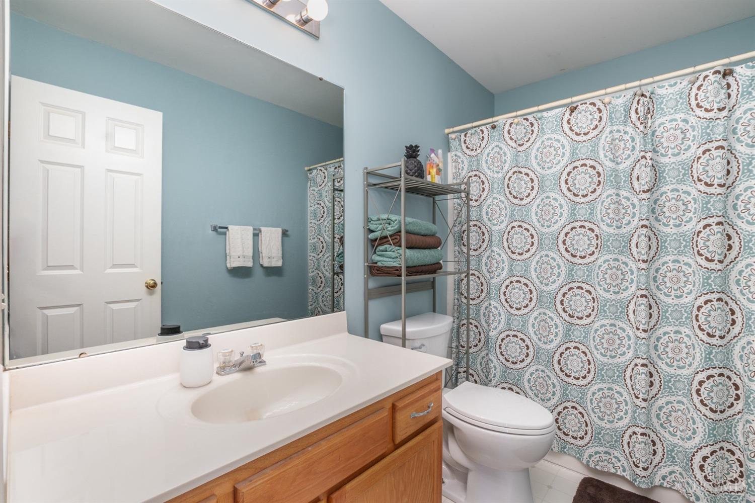 8230 Springleaf Lake Drive, Colerain Twp, Ohio image 22