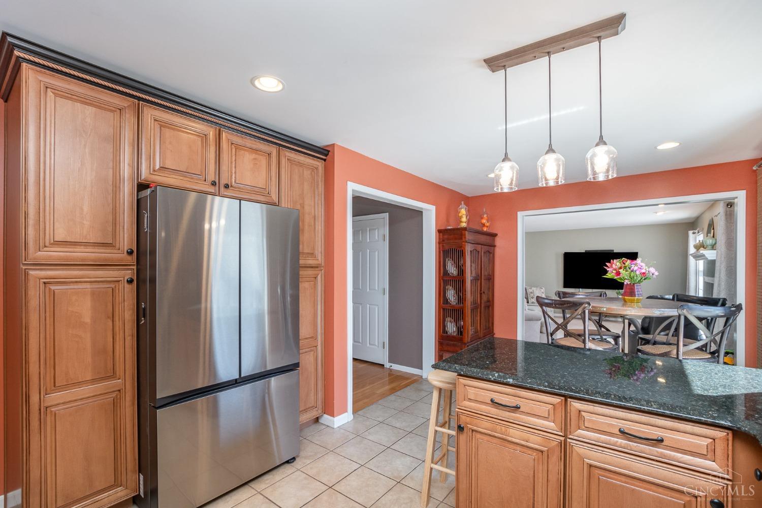 8230 Springleaf Lake Drive, Colerain Twp, Ohio image 11