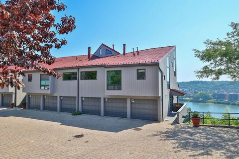 Photo of 1040 Hatch Street, Cincinnati, OH 45202 (MLS # 1869062)