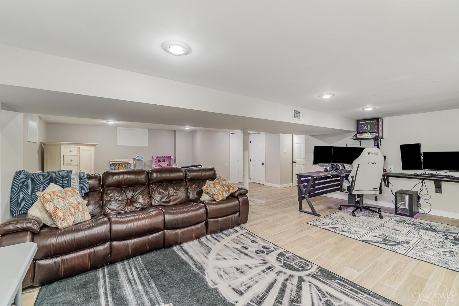 10128 Zig Zag Road, Blue Ash, Ohio image 26