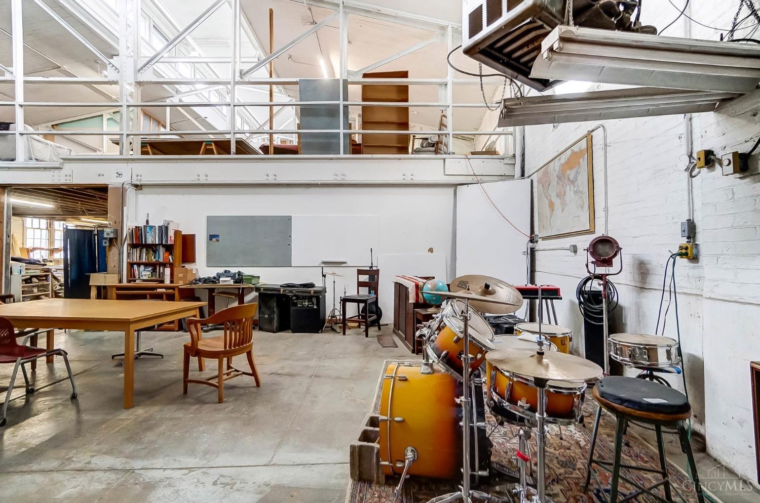 550 W Mcmicken Avenue