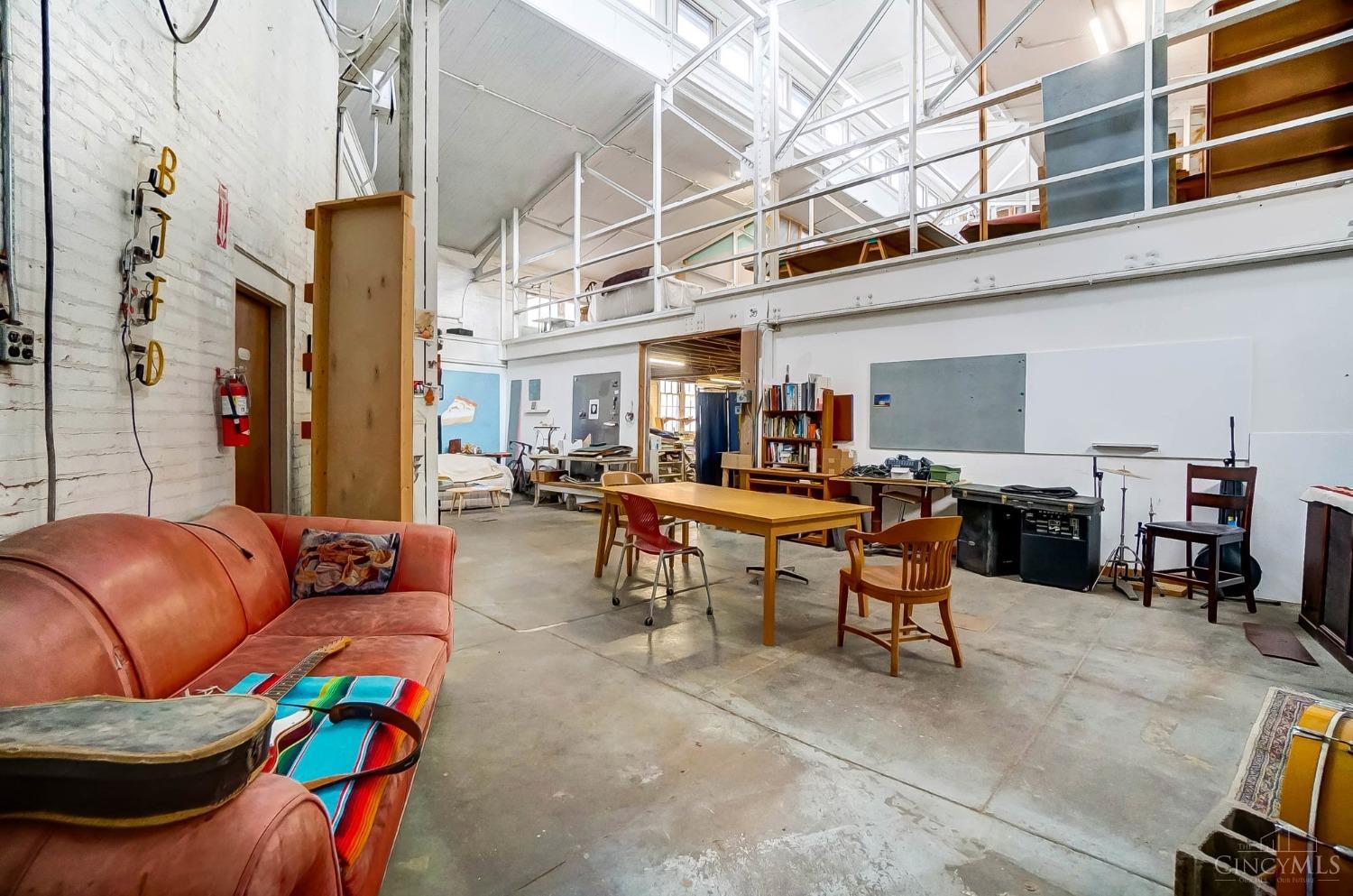 550 W Mcmicken Avenue