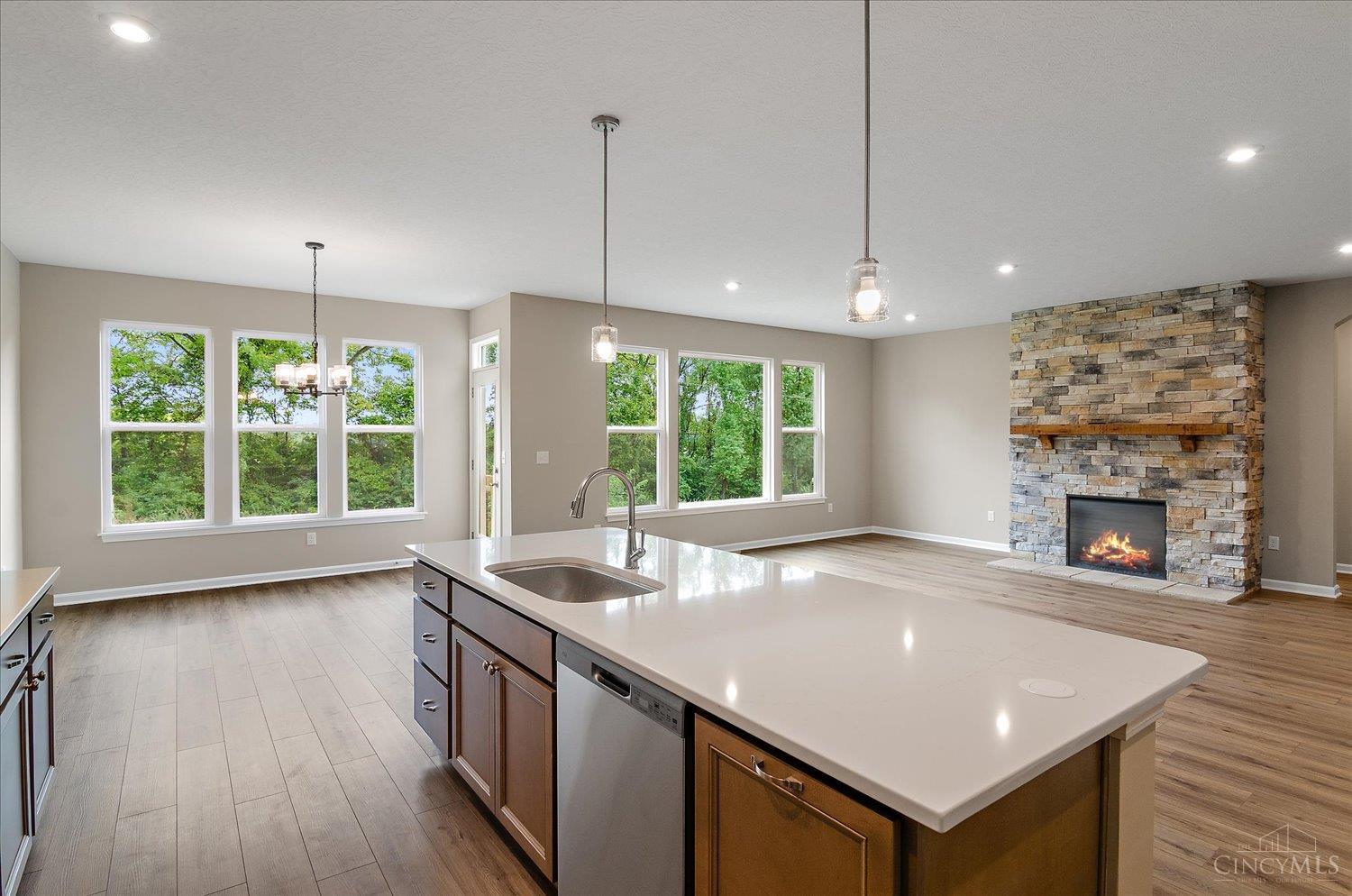2552 Golden Leaf Drive